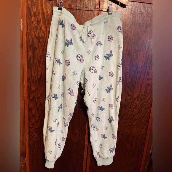 Life is Good Pajama set cute, comfortable XL see picture for easy fix call out - Picture 2 of 4